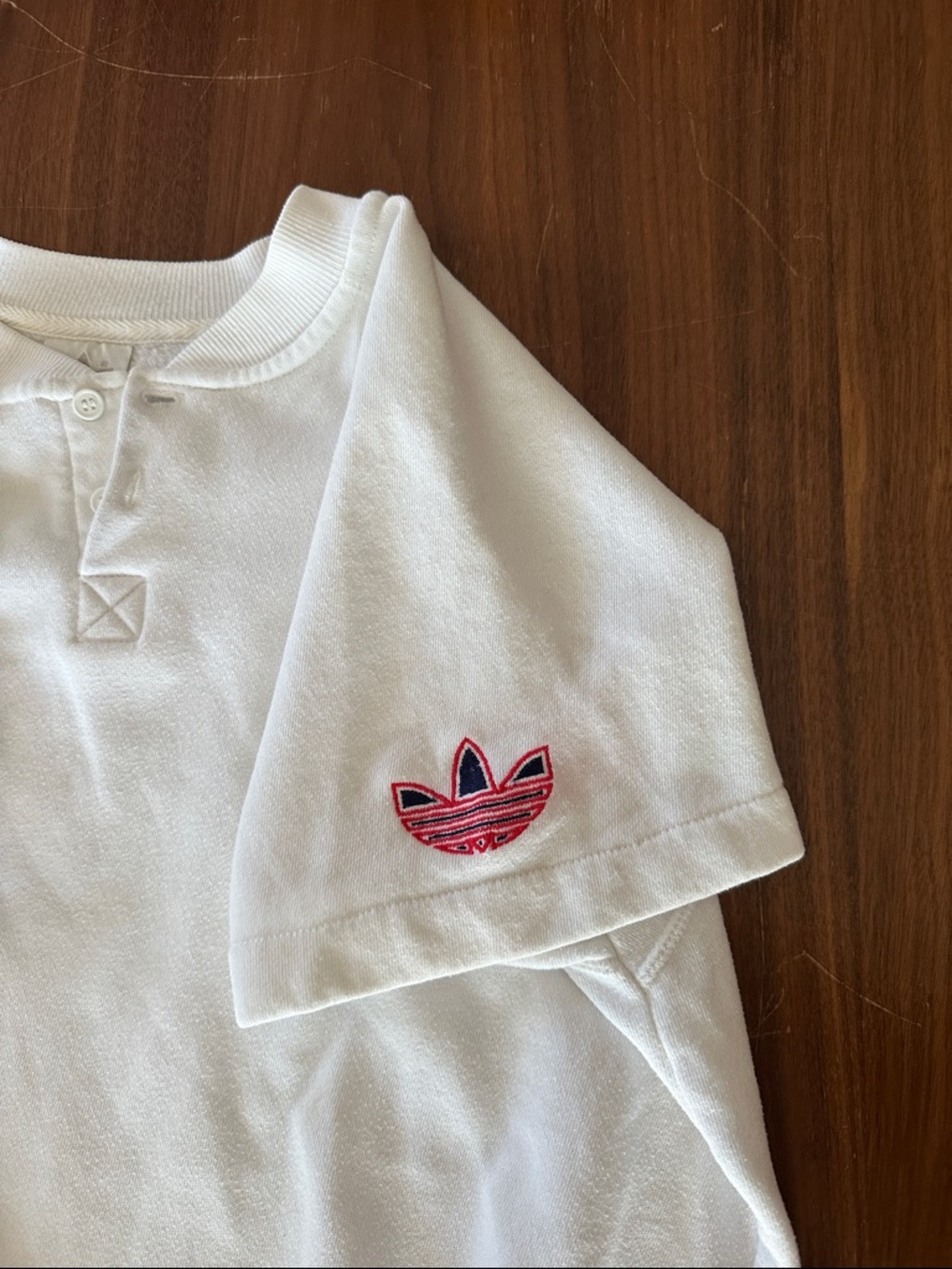 Vintage adidas White Short-Sleeve Henley Sweatshirt - Picture 3 of 6